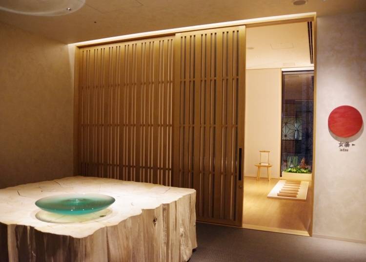 The highlight is the outside onsen area, surrounded by a 15-meter wall