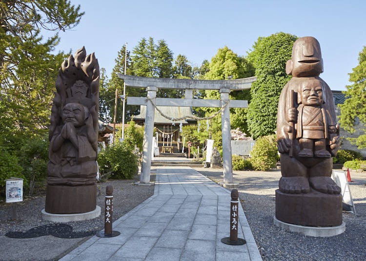 Hotoku Ninomiya Shrine: Grave of Sontoku Ninomiya, where there are both gods and the Buddha