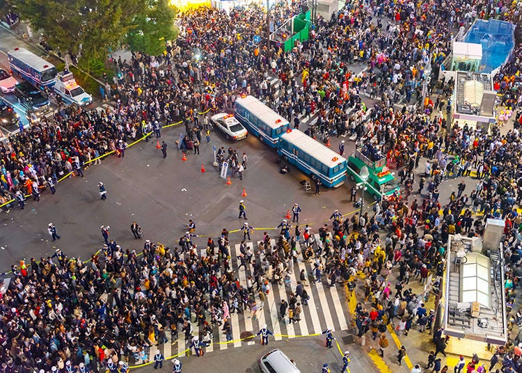 Police presence intensifies in Shibuya around Halloween. Image credit: Shawn.ccf / Shutterstock.com