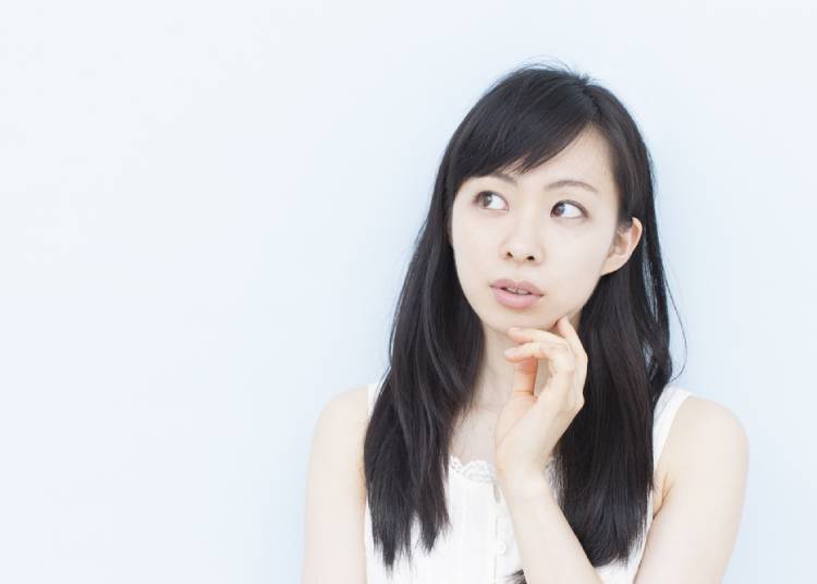 눈이 자주 마주치기는 하는데… 마주치면 바로 피해 버리는 그녀