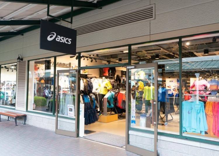 位于East Zone的「Asics」