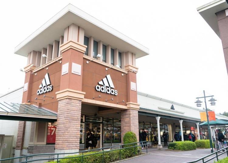 位于East Zone的「Adidas」