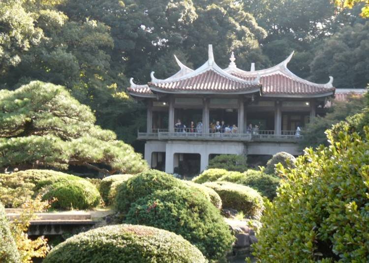 The Chinese-style architecture of the Kyu-Goryo-Tei (Taiwan Pavilion)
