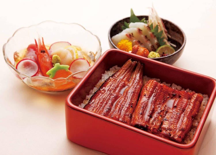 「每月御膳（月替わり御膳）」（含税3762日元）※鳗鱼便当（梅）及其他小菜会每个月更换菜色。