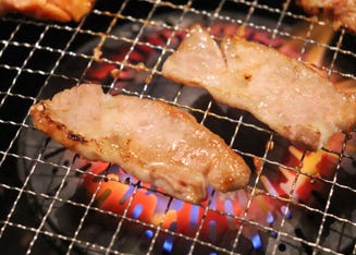 国産和牛食べ放題3980円 ワタミの焼肉店 かみむら牧場 はコロナ対策もバッチリで海外にも展開 Live Japan 日本の旅行 観光 体験ガイド