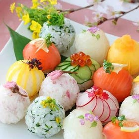 新宿可愛手鞠壽司體驗
▶點擊預約
圖片提供：Klook