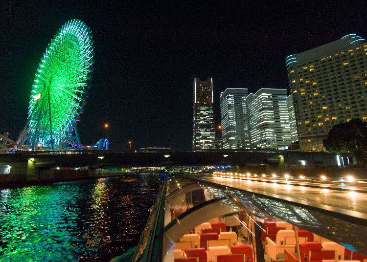 1.ライトアップされた船に乗り、横浜の夜景スポットを巡る！「横浜シーバス イルミネーションクルーズ」