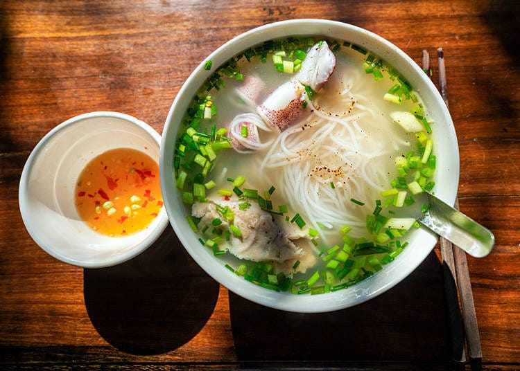 [Vietnamese] In Japan it’s only Pho. There is no “bun” and it’s surprising