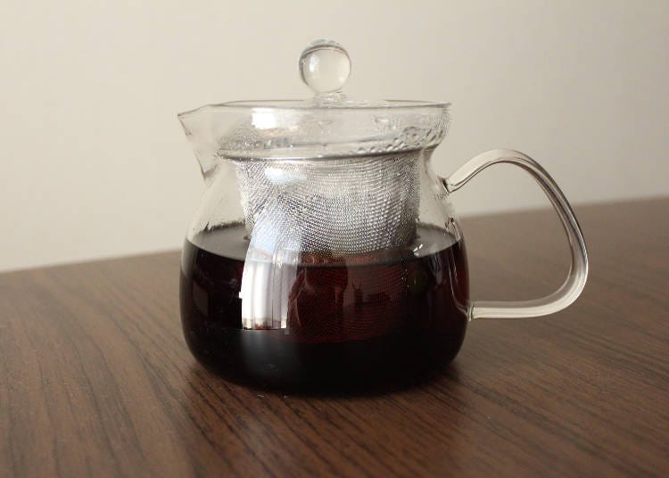 7. Elegant Glass Teapot for the Tea Aficionado