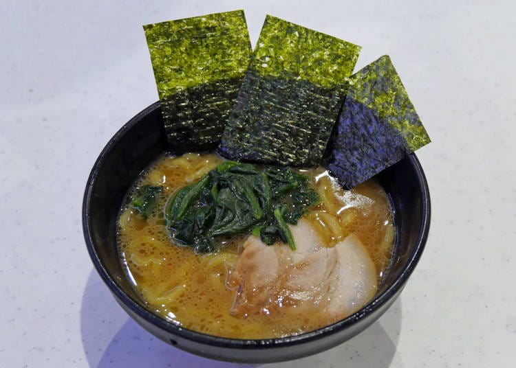 Popular soup! Original “Kichijoji Musashi Family Ramen” (390 yen + tax)
