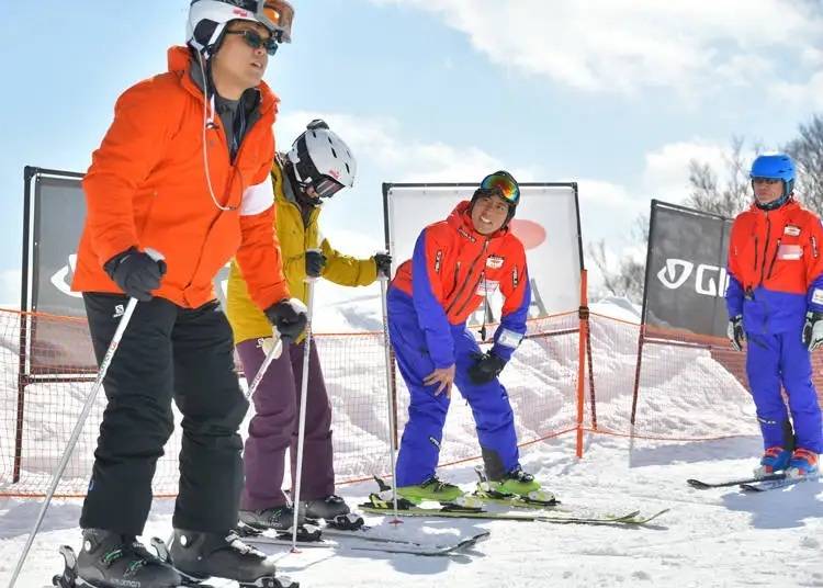 Simultaneous interpretation may also be used in lessons, which can be heard through a special helmet