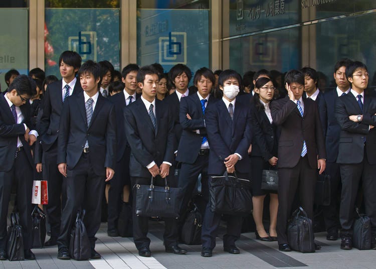 There are some fashionable people, yes - but salarymen wear such "boring" clothes