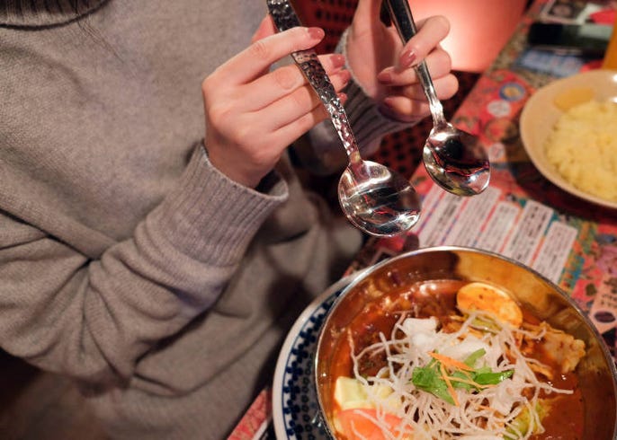 Our Korean Vs Japanese Editors Face Off Over Tokyo S Crazy Curry Soups But Could They Face The Fire Live Japan Travel Guide
