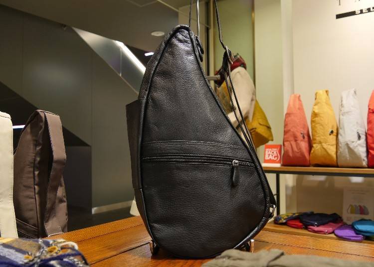 Review Healthy Back Bag Textured Nylon Baby Bag  Mama Geek