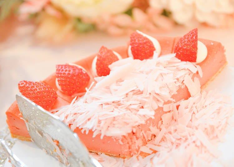 苺のベイクドチーズケーキ
