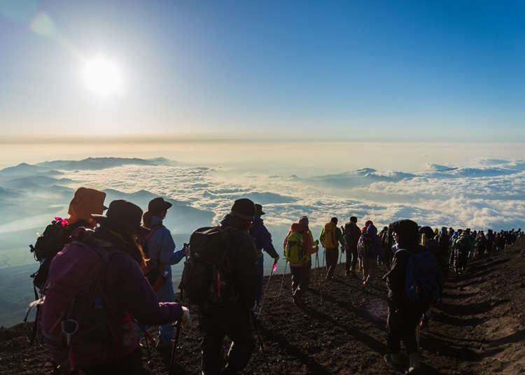 爬富士山新手必看！登山時期、必備品、行前訓練、路線、交通全方位指南