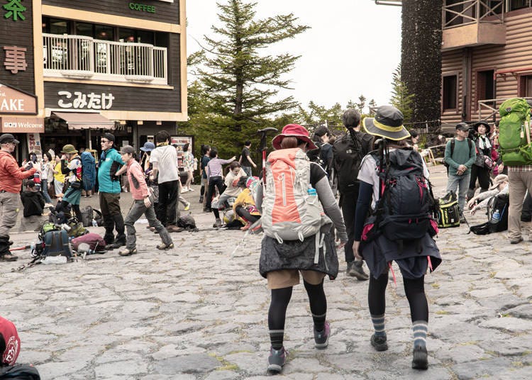 富士山に登る際におすすめの服装