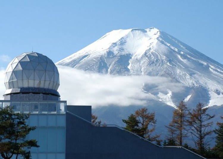 Fuji Radar Dome Building　(courtesy of https://fujiyoshida.net/feature/Mt.Fuji_view/index)