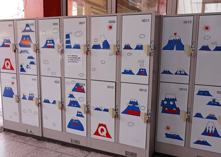 There are plenty of coin lockers near the entrance for tourists to store their large baggage and enjoy Fuji-Q Highland with lighter loads!