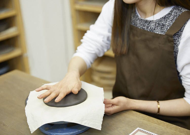 Making Bizen pottery!