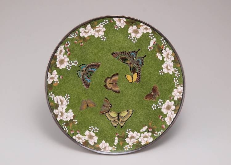 NAMIKAWA Yasuyuki, Plate with butterflies and cherry blossoms, Meiji Period