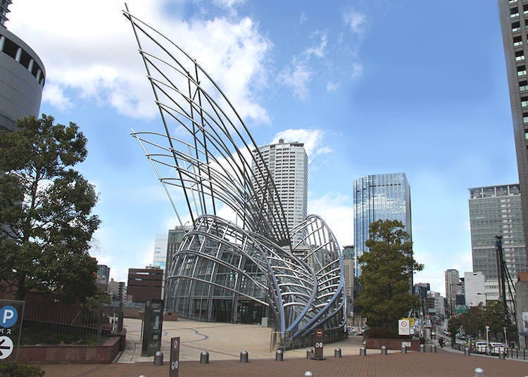 낮은 곳으로 내려가 만나는 높은 경지의 예술
오사카 국립국제미술관