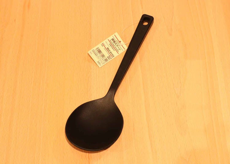 矽樹脂調理湯匙（含稅590日圓）