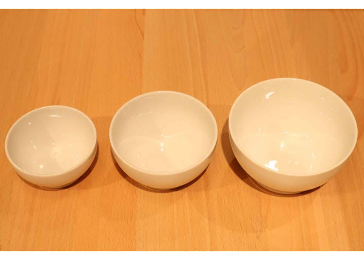 兒童餐具・磁器碗（小・390日圓、中・490日圓、大・690日圓／皆已含稅）