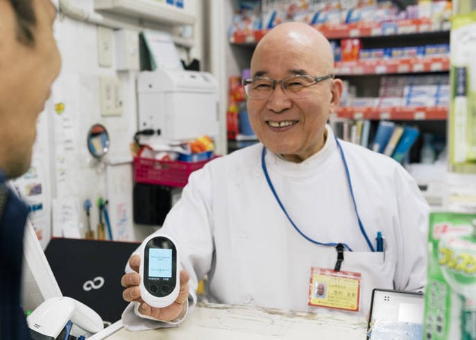 新宿駅の エキナカ をスマートに使おう 旅に必要なアイテムはエキナカでなんでも揃う Live Japan 日本の旅行 観光 体験ガイド