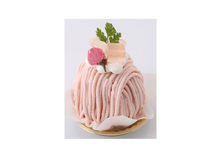 7. Sakura Mont Blanc (594 yen per individual cake)