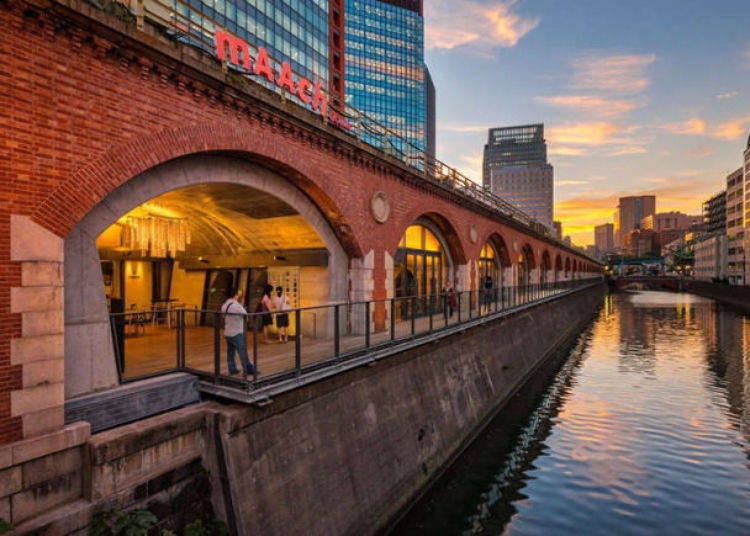 10. Maach Ecute Kanda Mansei Bridge: An accessible shopping spot for travelers