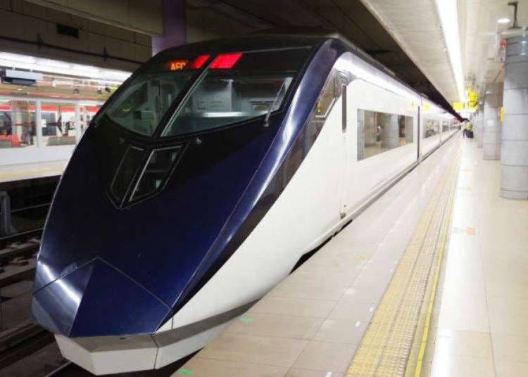 2. Keisei Skyliner และรถไฟท้องถิ่นจากสนามบินนาริตะไปยังโตเกียวสเตชัน