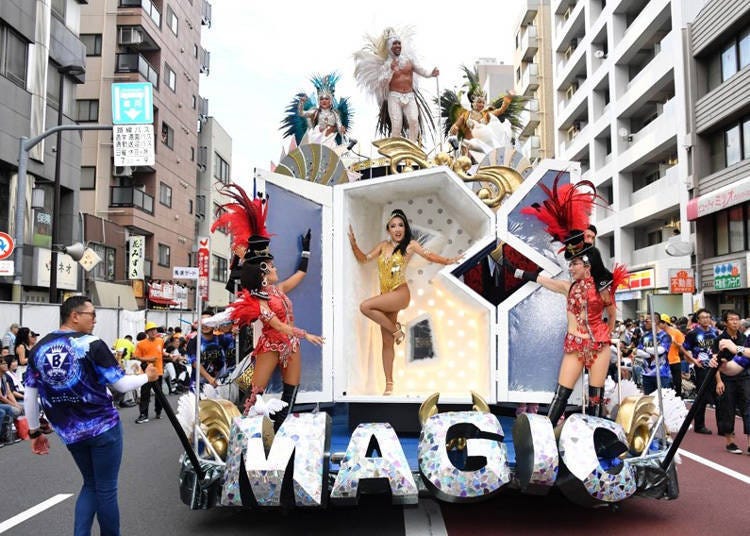 Nakamise Barbaros of the 38th winning team. Amazing! (Photo provided by Asakusa Samba Carnival Executive Committee)