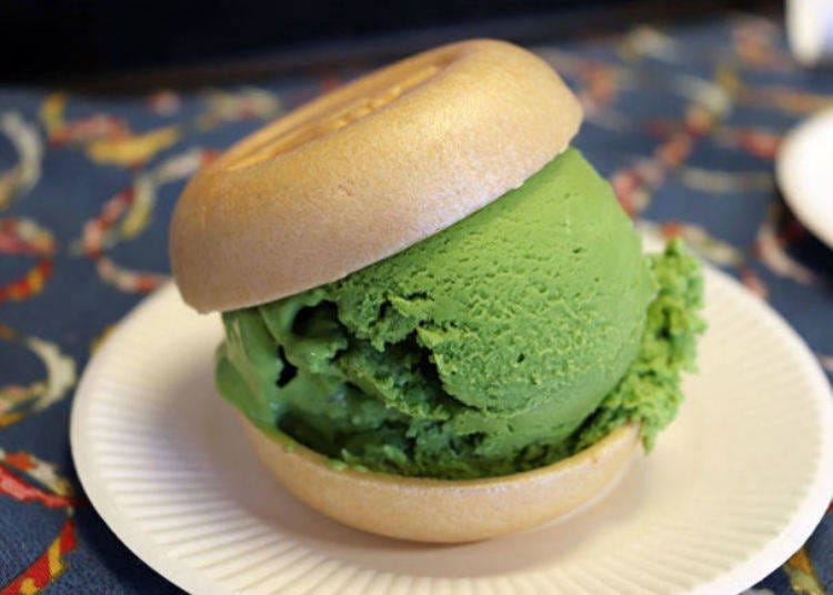 The popular matcha monaca ice cream