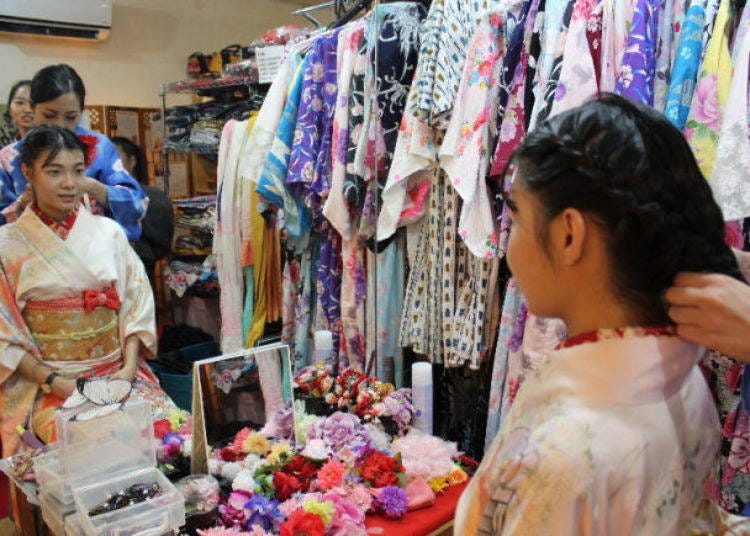 その場でヘアセットもしてもらえるお店も多いです