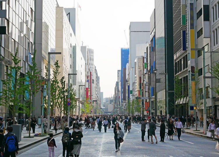 What is the Ginza Station area like?