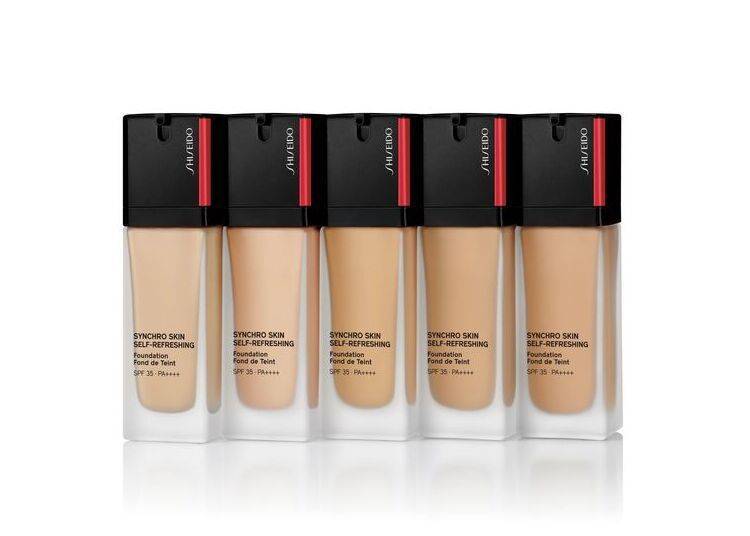 Synchro Skin Self-Refreshing Foundation, SPF35, PA++++, 12 colors available, 6,000 yen for 30 ml (6,480 yen with tax)