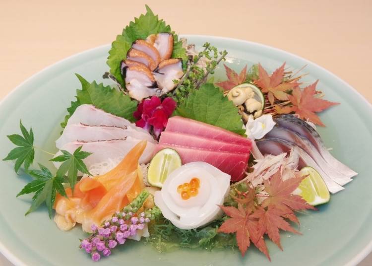 The concept of sashimi evolves with the proud “Six Sashimi Assortment”
