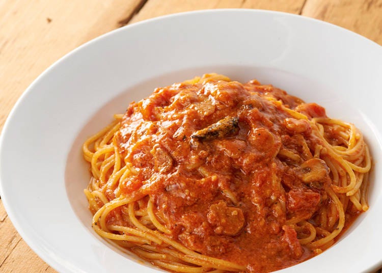 「トマトとニンニクのスパゲティ」 トマトソースをベースとしたニンニクスパゲッティ。対象店舗は、一部を除くカプリチョーザ国内店舗※店舗により営業時間の変更や臨時休業をしている場合があります