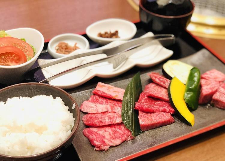 Lunchtime only: Assorted Hida beef set 3,300 yen (with tax)