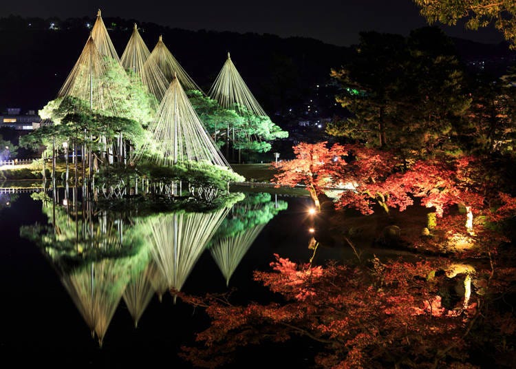 The stunning illuminated Kenroku-en. Jef Wodniack / Shutterstock.com