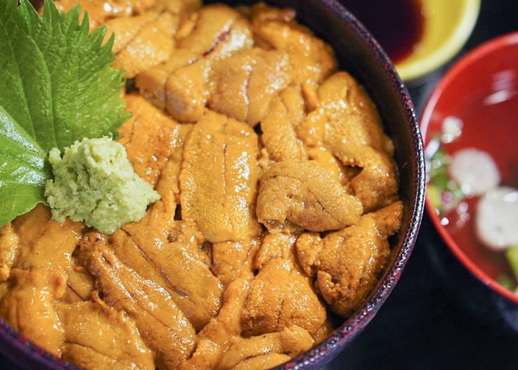 Sea urchin donburi (side dish and soup included) \3500