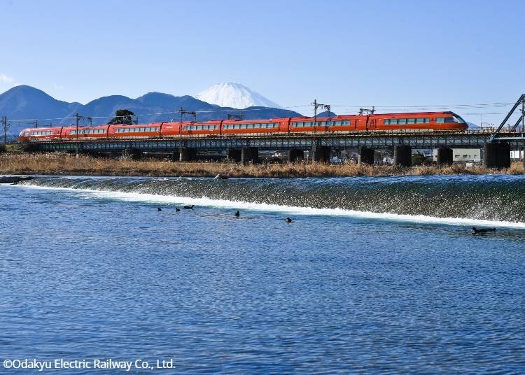 Odakyu Limited Express Romancecar GSE. © Odakyu Electric Railway Co., Ltd.