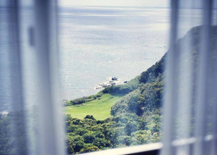 從房間所望見的美麗海景（照片來源：Booking.com）