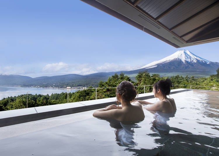 The open-air Hanare no Yu bath offers a dynamic view of Mt. Fuji