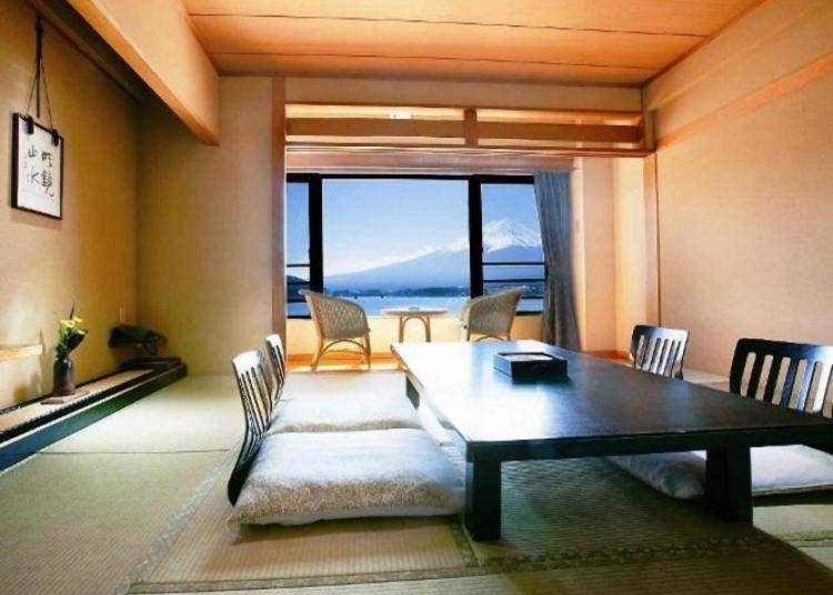 Japanese-style room (Photo: Booking.com)