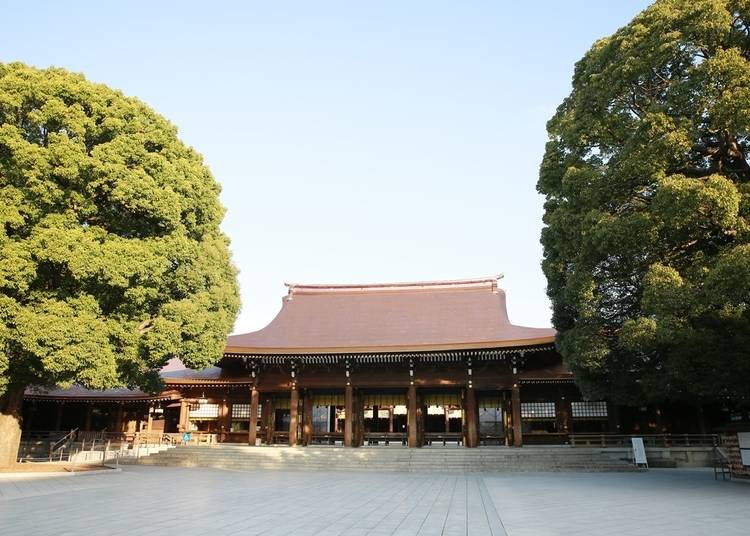 1. Meiji Jingū: Most popular hatsumōde shrine in Japan and top destination for youths and tourists due to close proximity with Harajuku and Shibuya