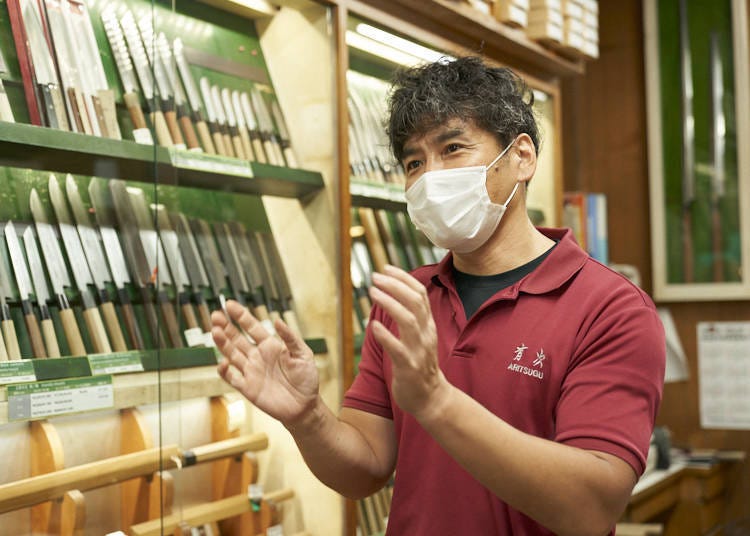 Aritsugu’s experienced staff will walk you through the racks.