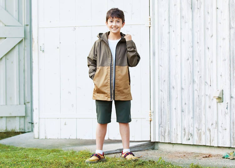 S022J Full Zip Cotton Hoodie for Kids (1,900 yen)