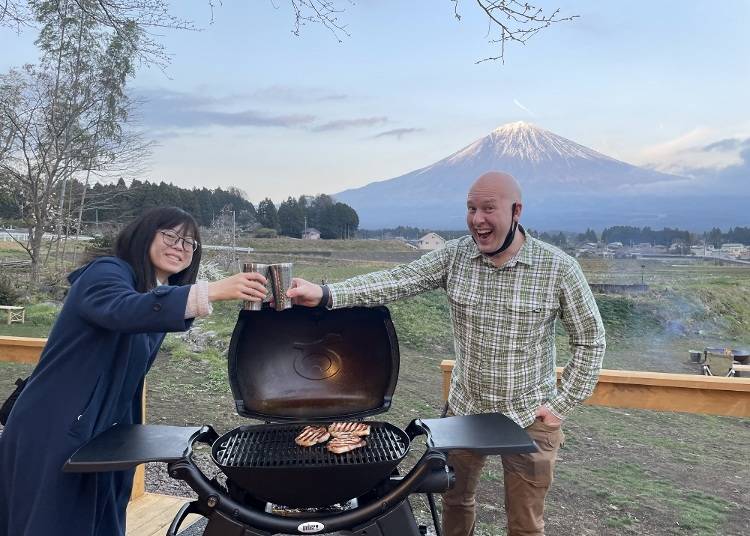 富士山を眺めながら食べるバーベキューは最高です！